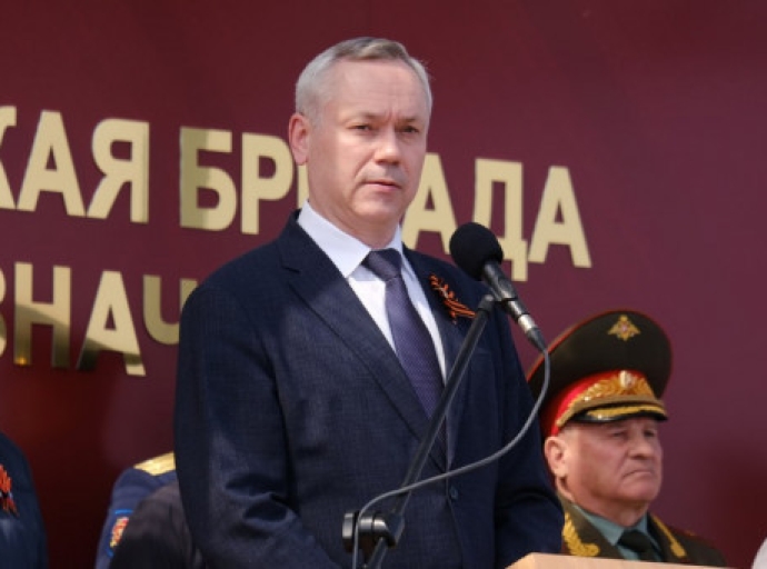 Новосибирских военнослужащих поздравил губернатор 