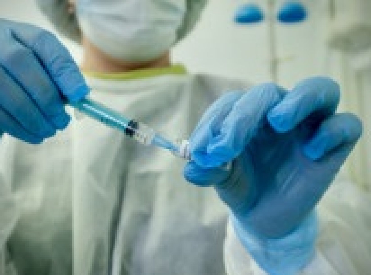 В Новосибирской области названы приоритеты первого уровня ревакцинации