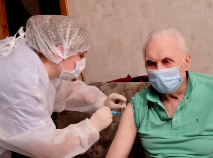 Пожилые новосибирцы в авангарде вакцинации